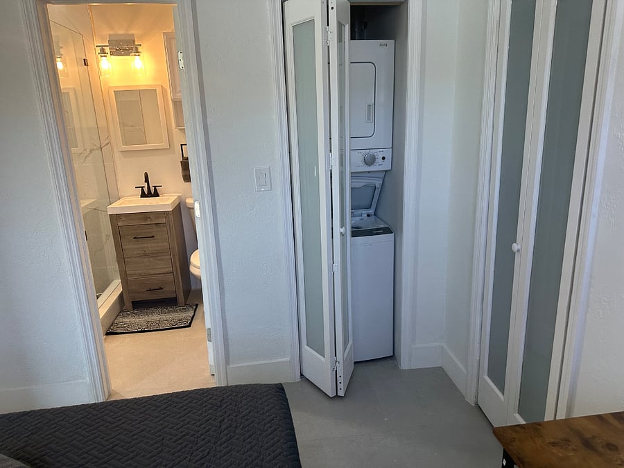 Furnished Finder property 473185_3 photo 8