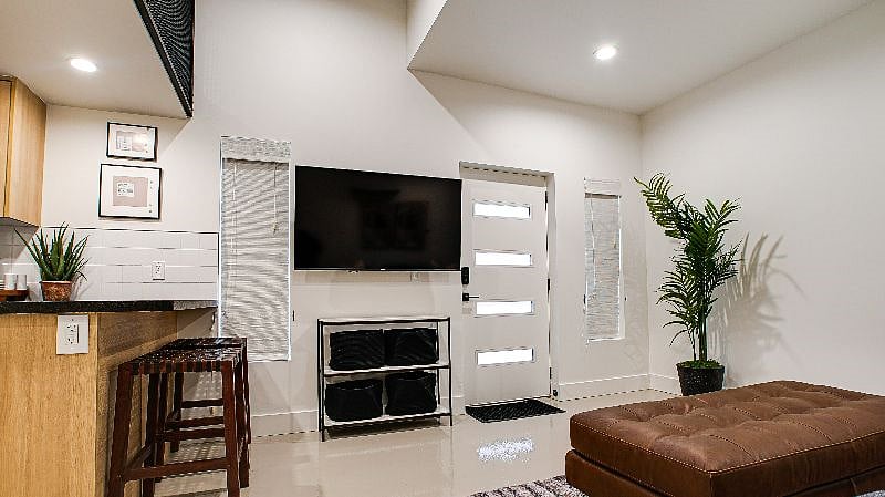 Furnished Finder property 473192_2 photo 3