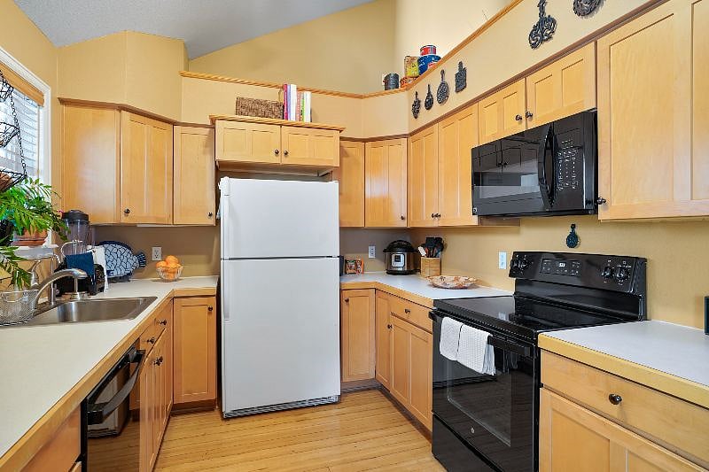 Shared kitchen on 1st floor