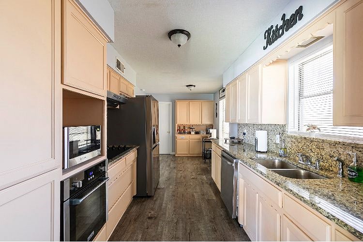 Furnished Finder property 473703_2 photo 11