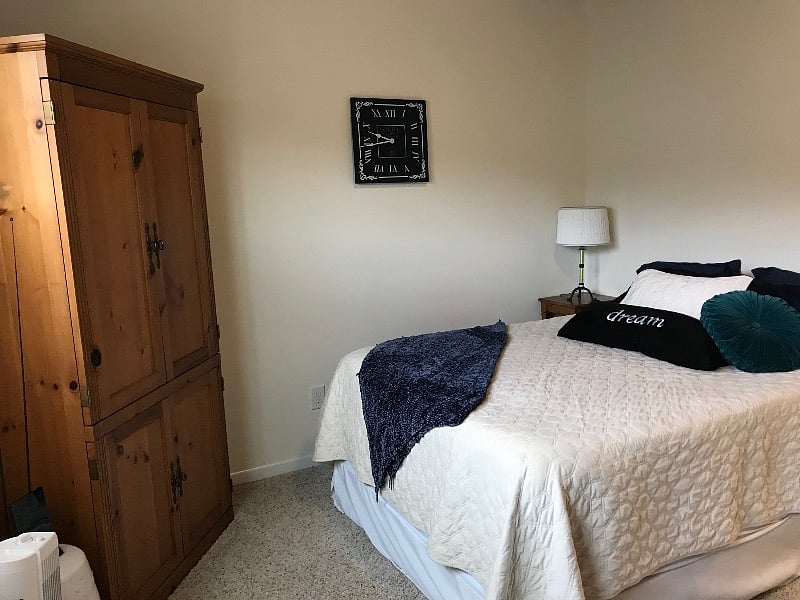 Spare bedroom with en suite. 
Please note: the closet is not accessible in this room. 
