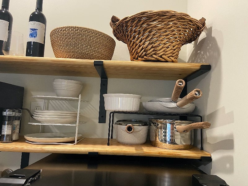 Brand-new cookware. Baskets for storing snacks and other foods. Choose your method of cooking, Induction cooktop, air fry/oven, microwave, outdoor grill.