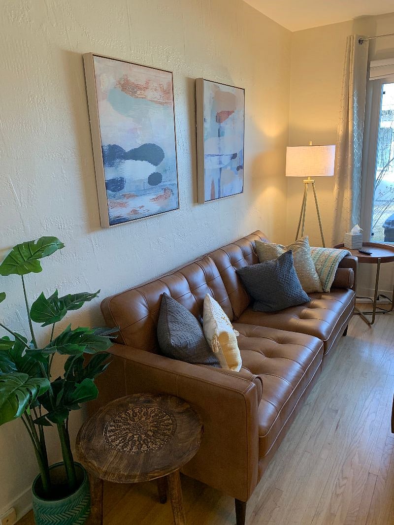 Lots of natural light in all rooms