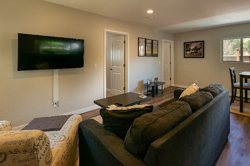Furnished Finder property 474152_2 photo 17