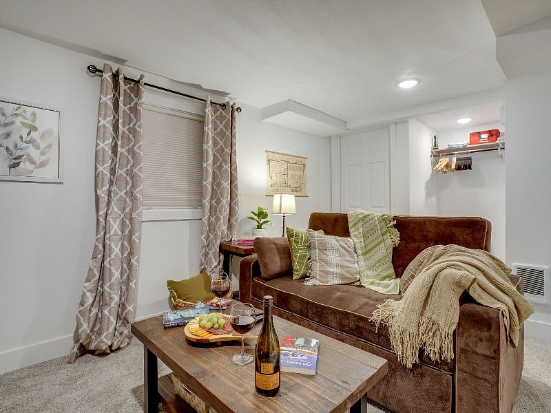 Furnished Finder property 474157_2 photo 5