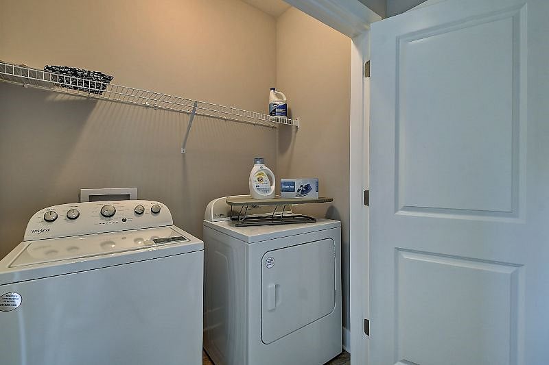 Furnished Finder property 474192_1 photo 18