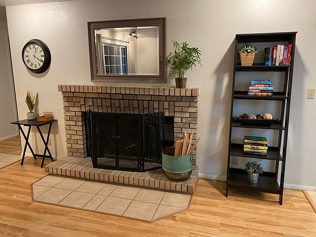 Working Fireplace in Living Room