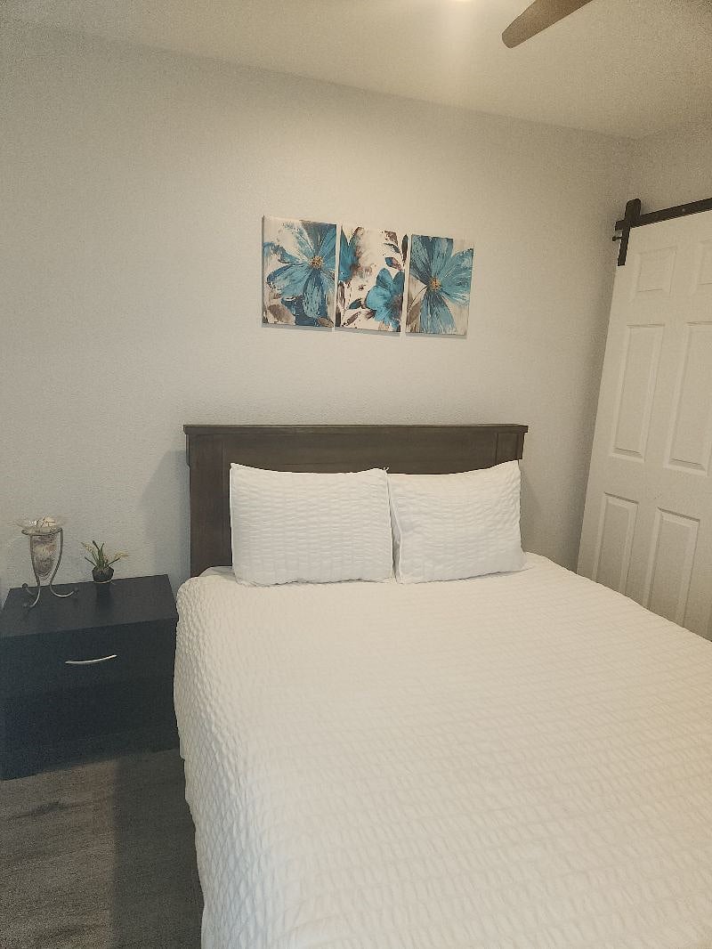 Bedroom 2, smaller than 1.
