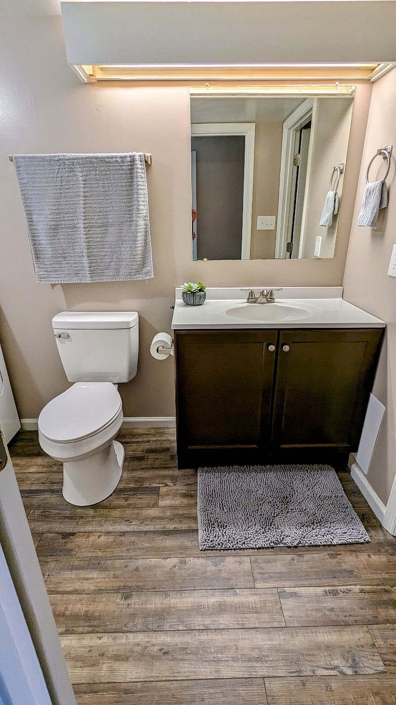 2nd Bedroom/ Guest Bathroom