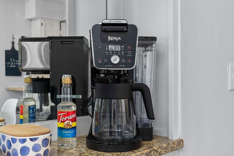 Make an individual cup or a whole carafe full of delish coffee using our Ninja coffee maker!