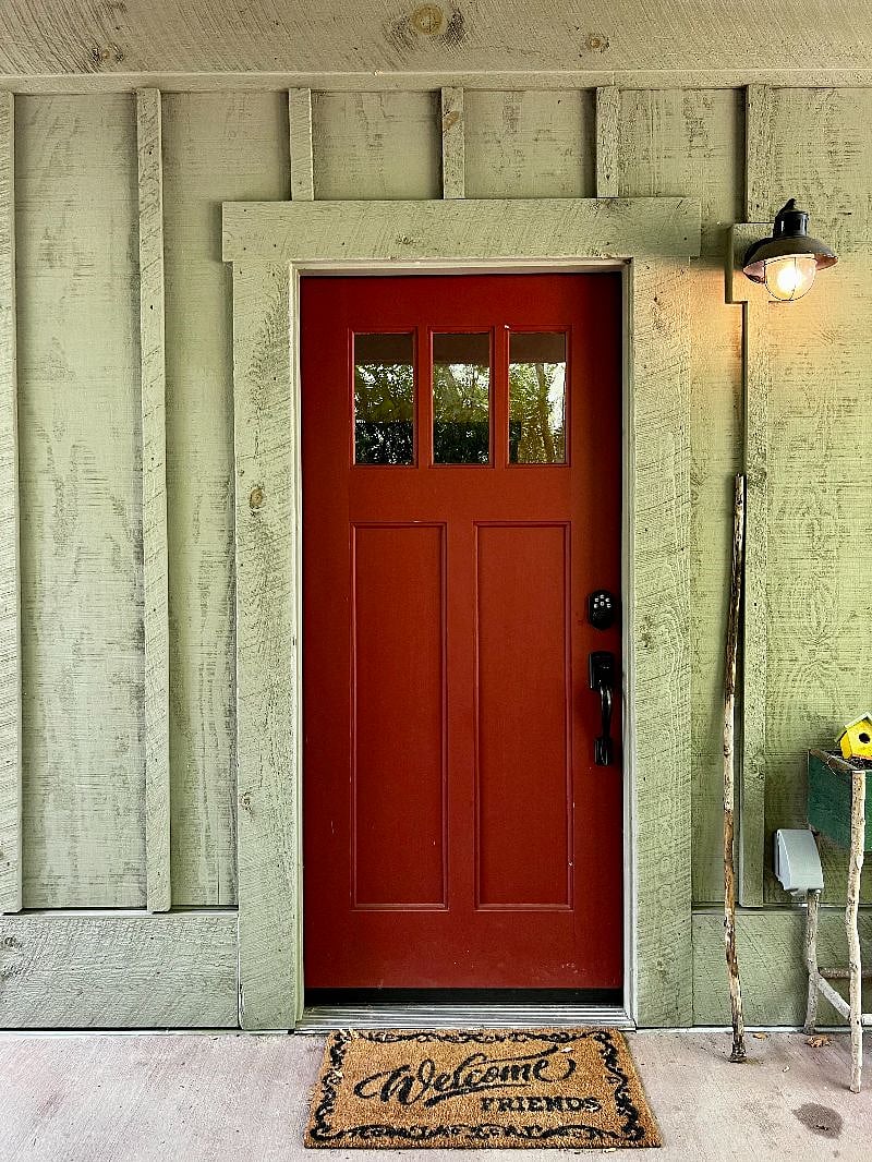 Main Level, Door