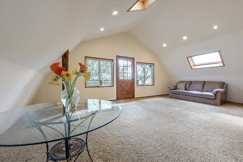 Furnished Finder property 474832_1 photo 2