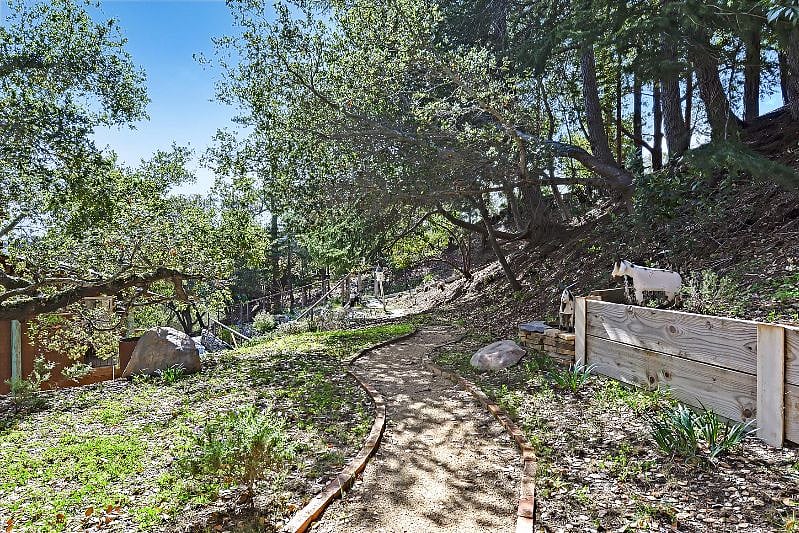 Furnished Finder property 474832_1 photo 11