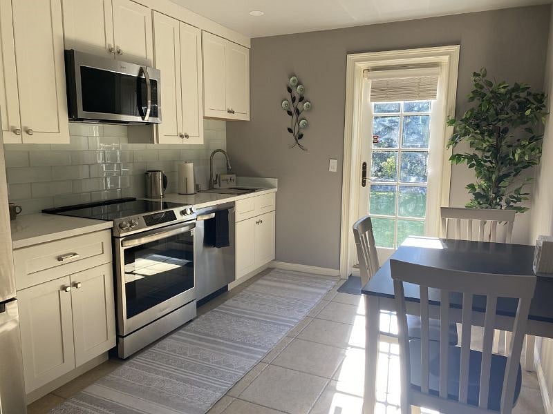 Furnished Finder property 474837_1 photo 10