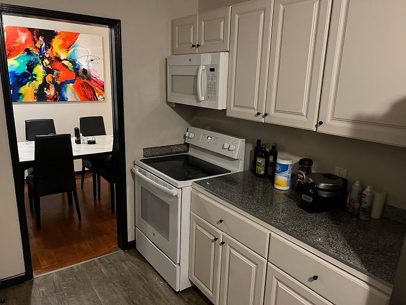 Furnished Finder property 475101_1 photo 6