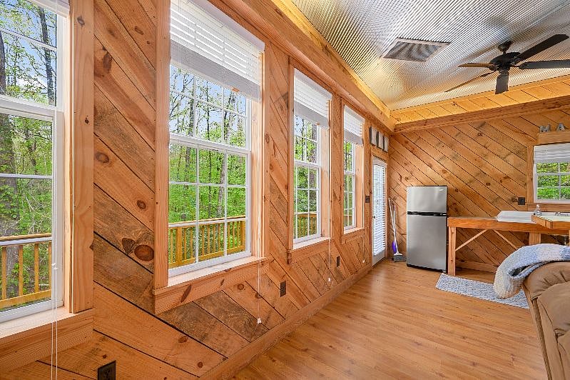 Furnished Finder property 475102_1 photo 10