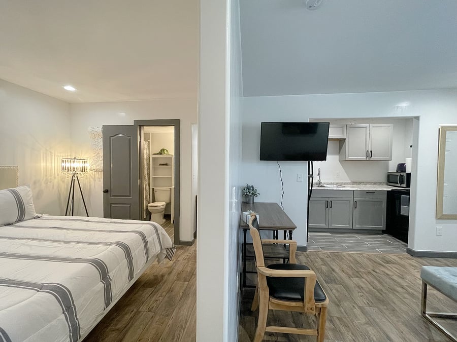 One bedroom unit