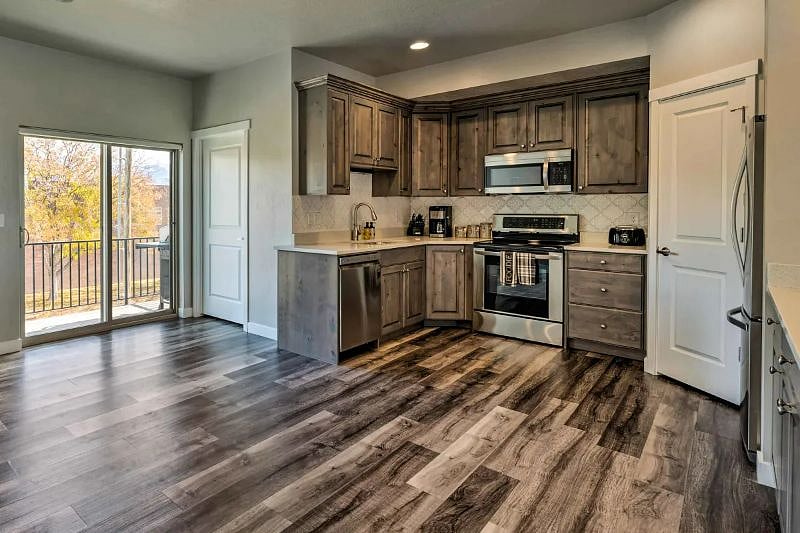 Furnished Finder property 475298_1 photo 17