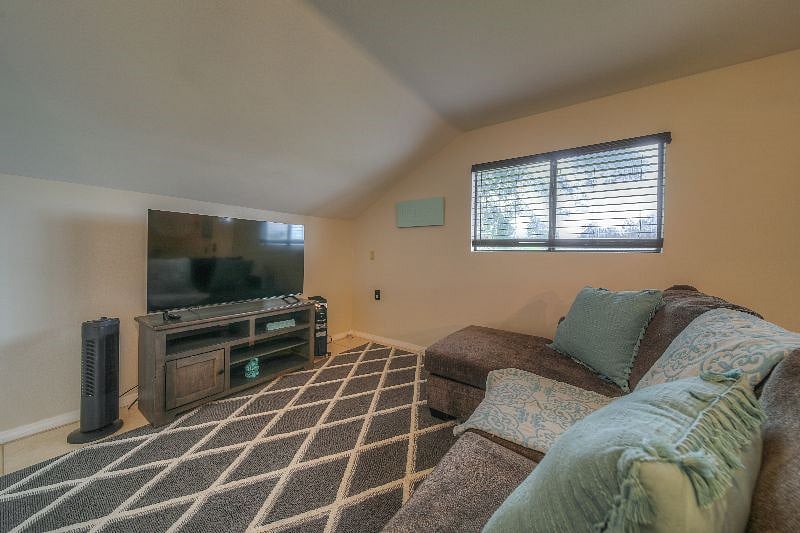 Furnished Finder property 475358_2 photo 8