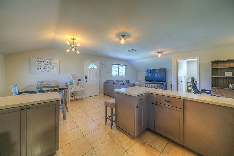 Furnished Finder property 475358_4 photo 13