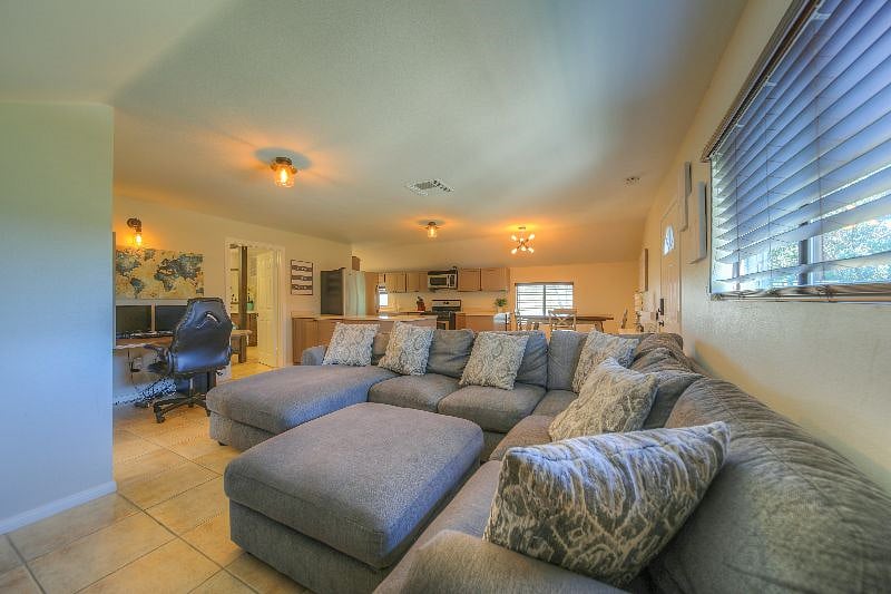 Furnished Finder property 475358_4 photo 10