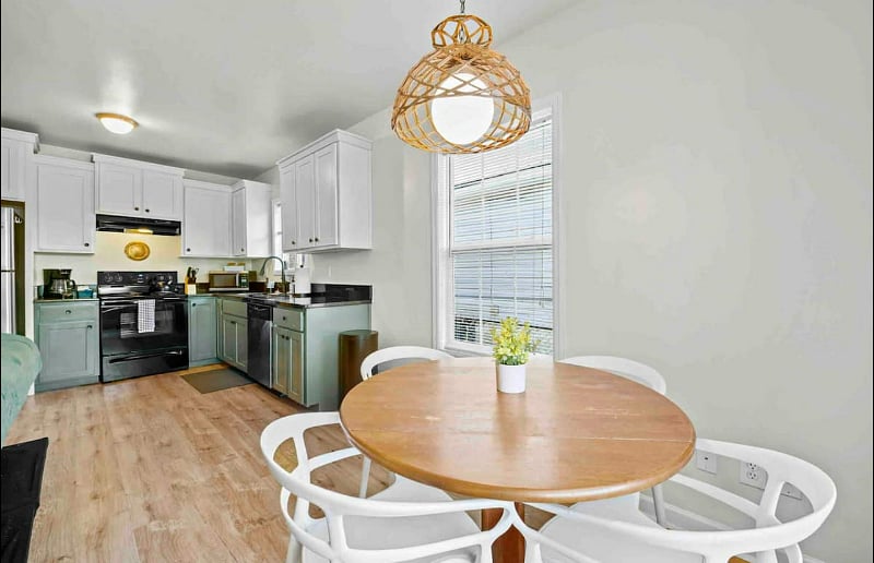 Updated kitchen and dining area seats up to 4