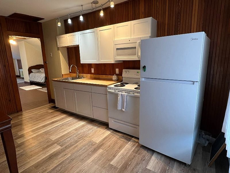 Furnished Finder property 475425_1 photo 10