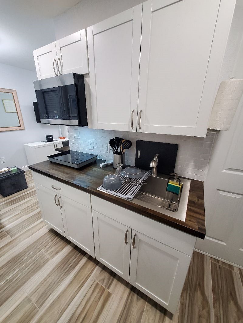 Furnished Finder property 475436_1 photo 2
