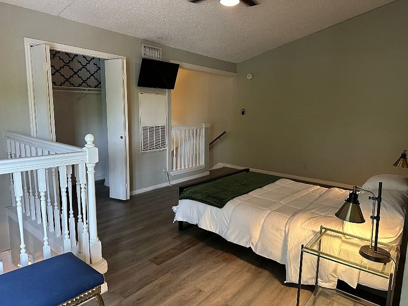 Furnished Finder property 475461_1 photo 3