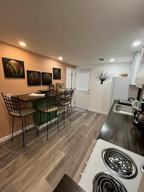 Furnished Finder property 475468_1 photo 3