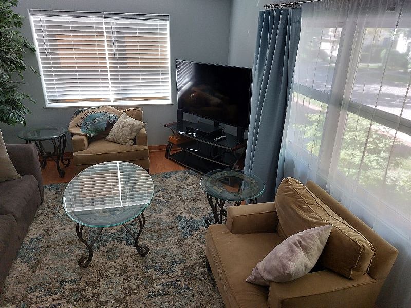 Furnished Finder property 475686_1 photo 3