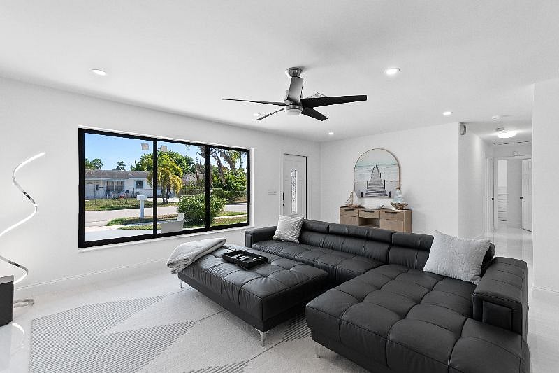 Furnished Finder property 475708_1 photo 2