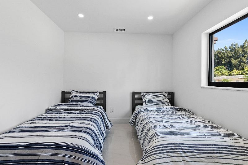 Furnished Finder property 475708_1 photo 12