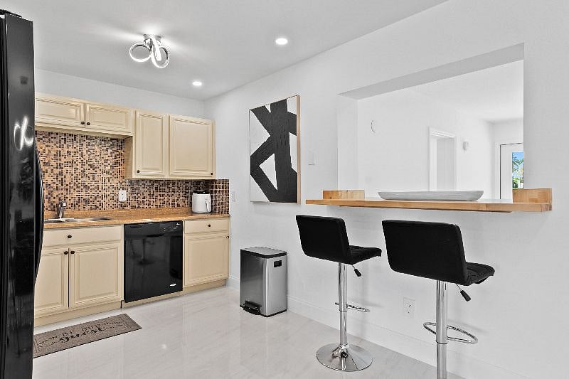Furnished Finder property 475708_1 photo 17
