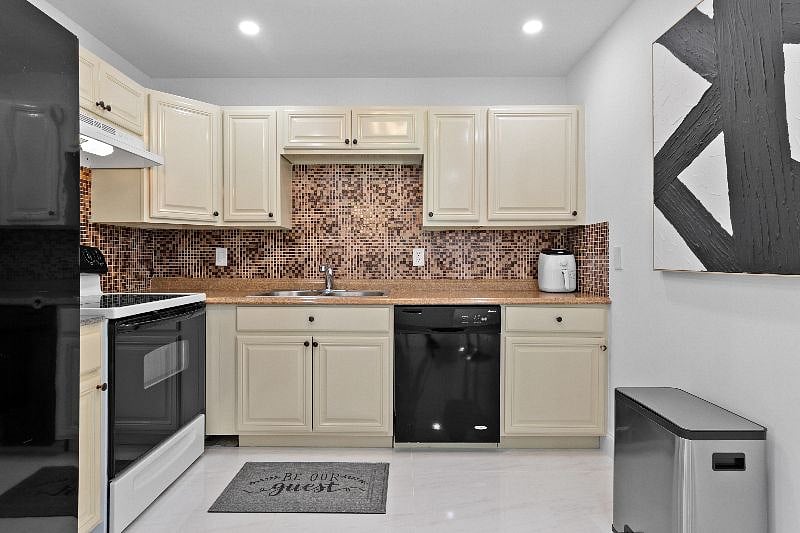 Furnished Finder property 475708_1 photo 30