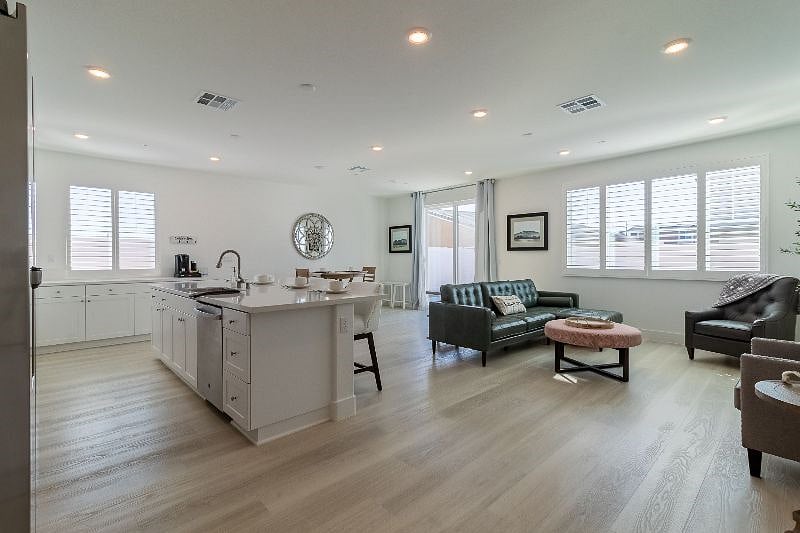 Furnished Finder property 475731_1 photo 32