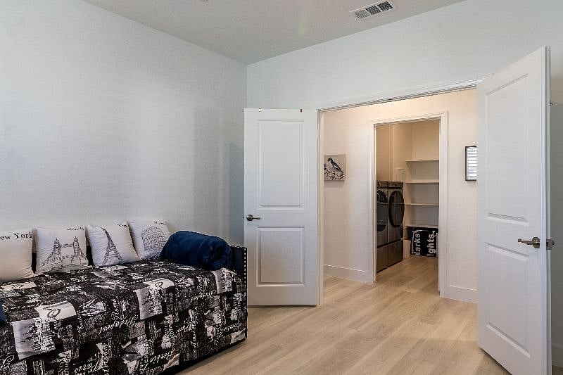Furnished Finder property 475731_1 photo 17