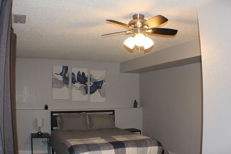 Bedroom with two night stands