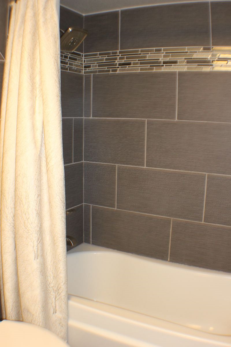 Deep soaking bathtub
