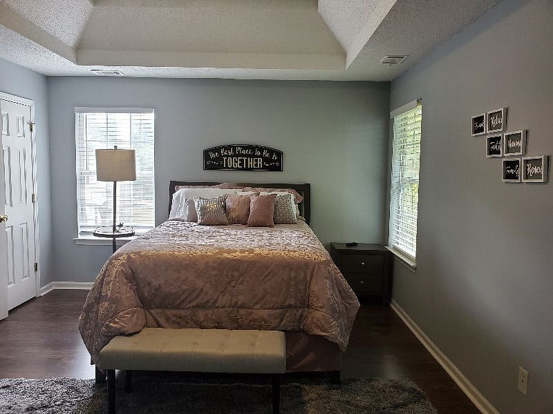 Bedroom #2: QUEEN size bed, wall mounted Smart TV  Auth attached bathroom 