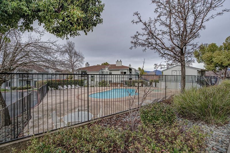 Furnished Finder property 475891_1 photo 29