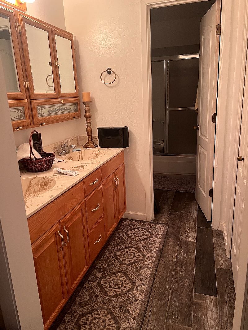 Furnished Finder property 476003_1 photo 16