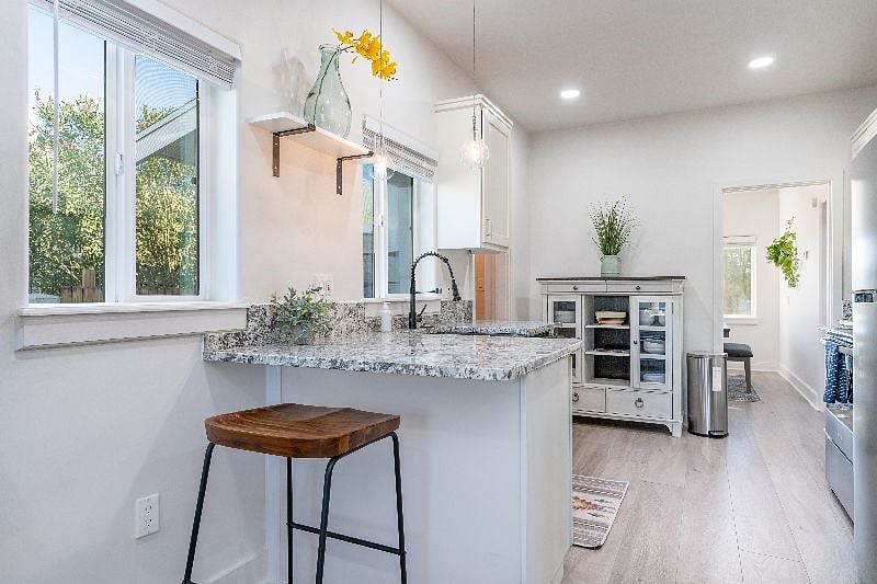Furnished Finder property 476008_1 photo 11