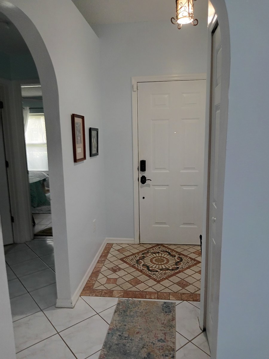 Furnished Finder property 476018_1 photo 12