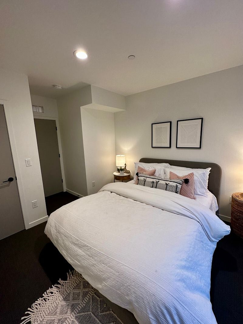 Furnished Finder property 476023_1 photo 8