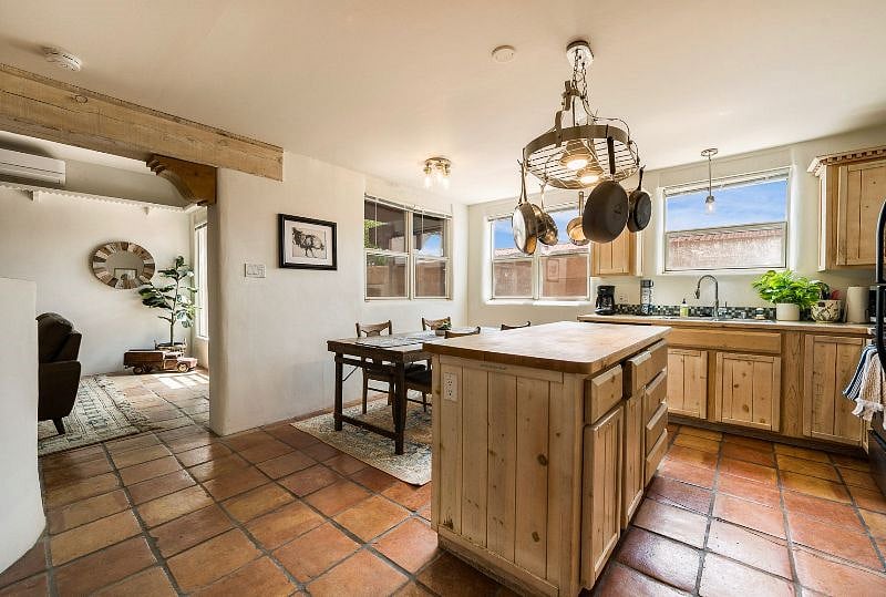 Furnished Finder property 476245_1 photo 3