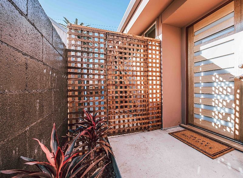Private front door entry