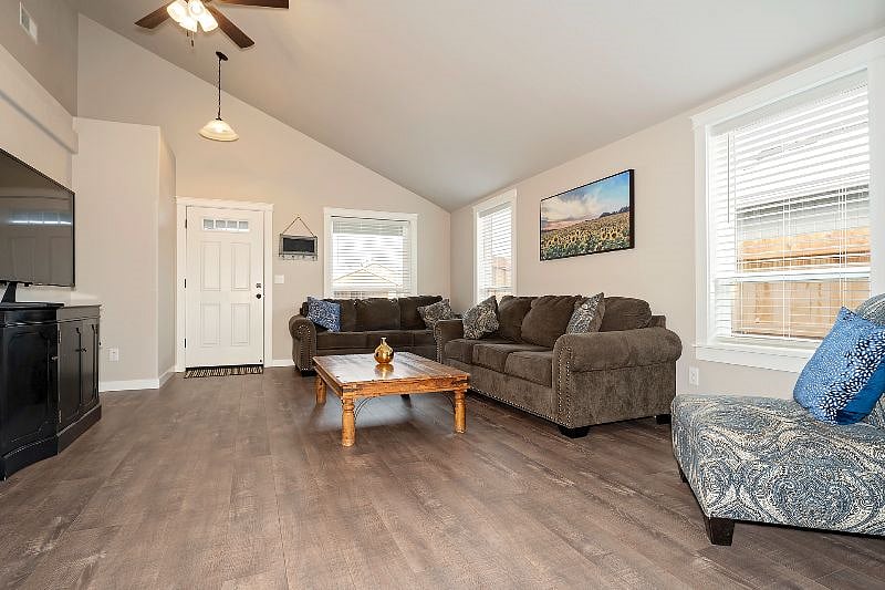 Furnished Finder property 476334_1 photo 3