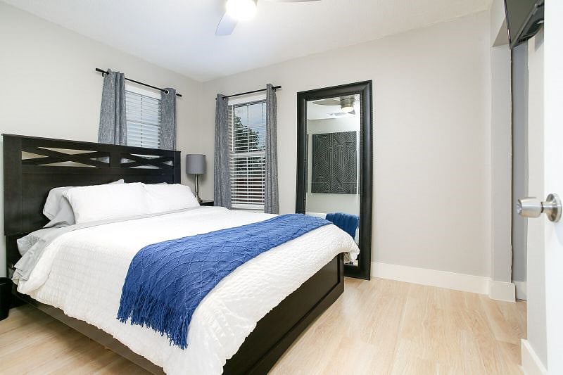 Bedroom 2 has a queen size bed.