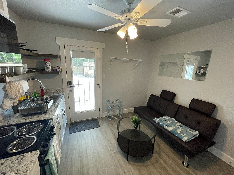 Furnished Finder property 476550_1 photo 33